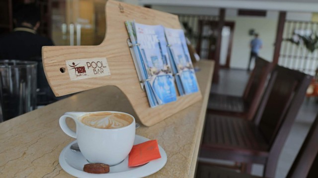 Pool bar menu