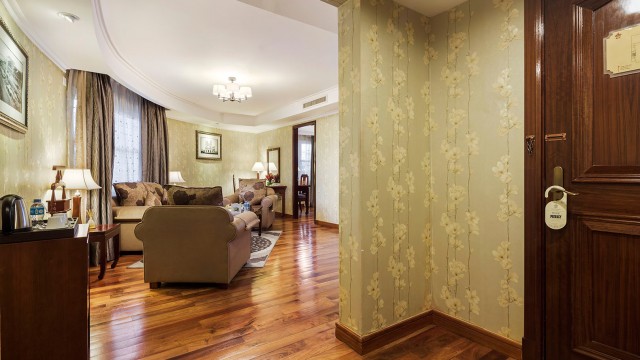 Executive-Suite---556-(4)