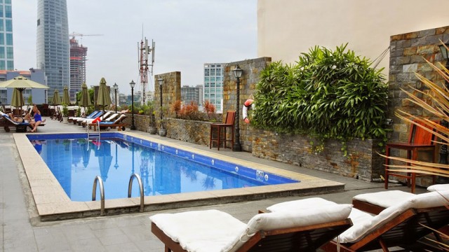 Swimming_pool31024x679